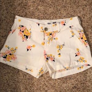 Old navy white floral shorts
